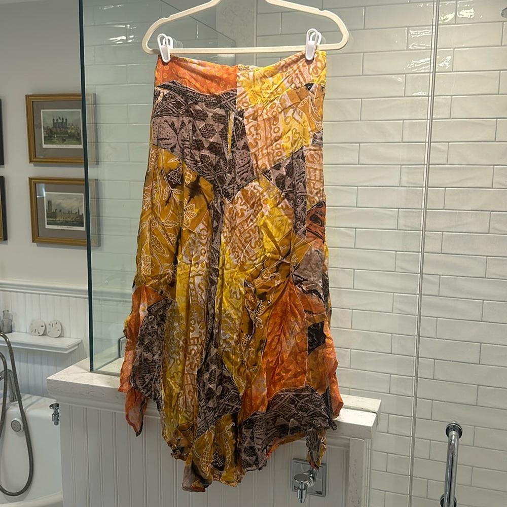 Vintage funky skirt with silk lining